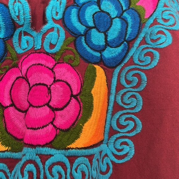 Mexican Embroidered Flower Blouse - Picture 3 of 10